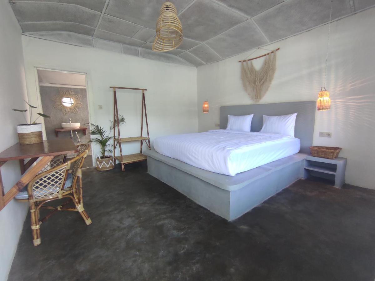 Hub Tata Guesthouse Tuktuk Siadong Bagian luar foto