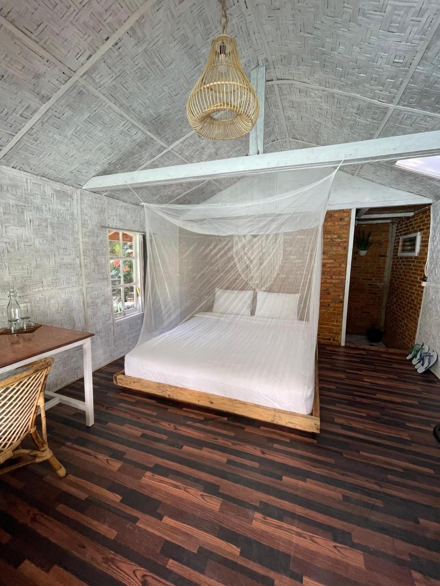 Hub Tata Guesthouse Tuktuk Siadong Bagian luar foto